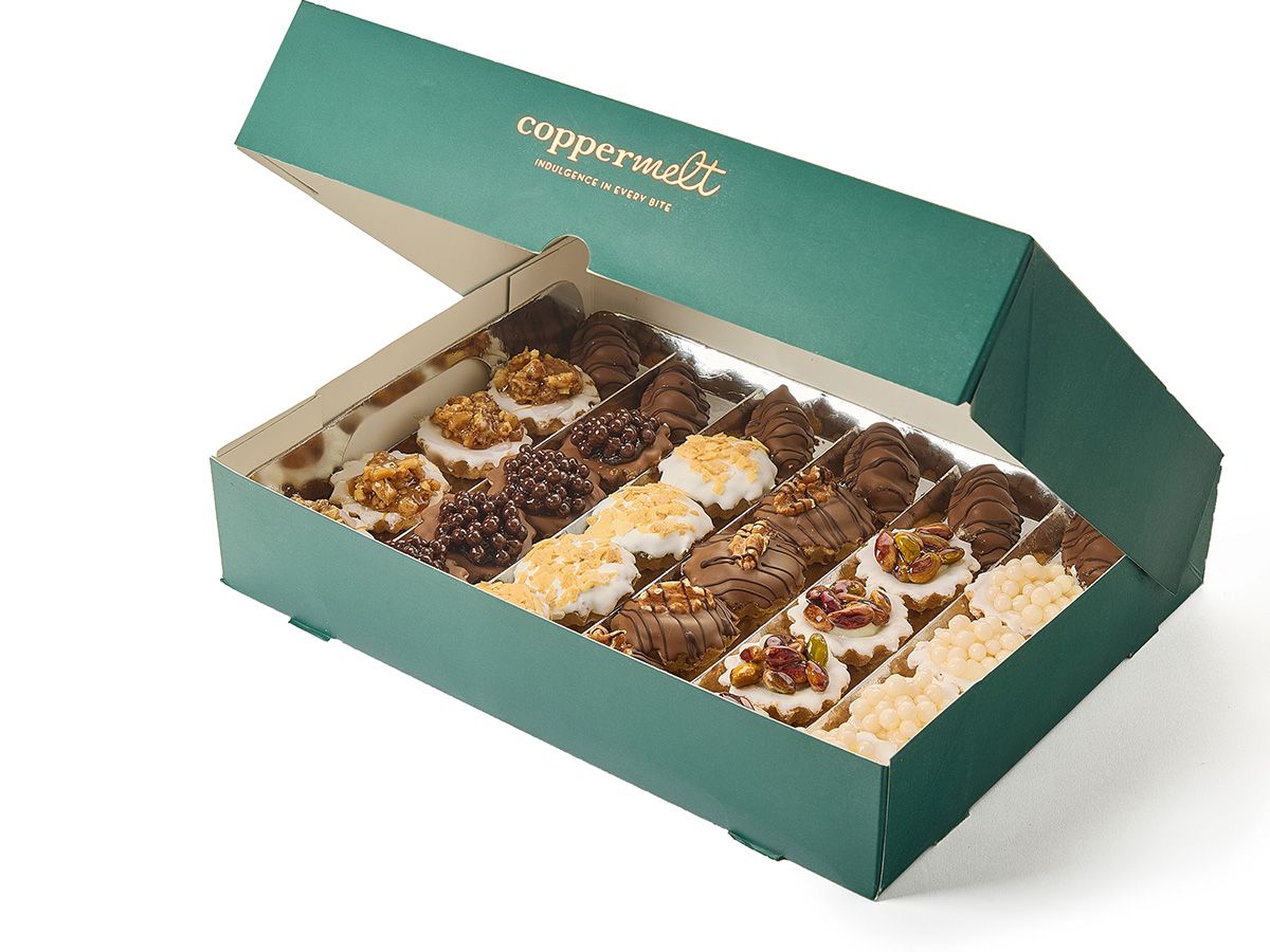 Petit four box