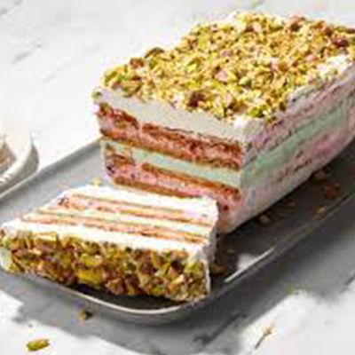 Pistachio ice cream torte