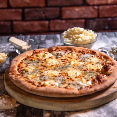 Quattro Formaggio Pizza