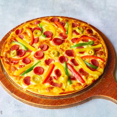 Hot dog pizza