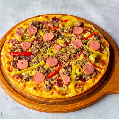 Mix meat pizza