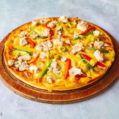 Tuna chunks Pizza