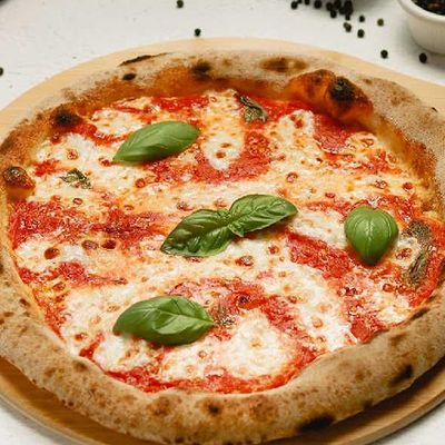 Quattro Formaggi Pizza