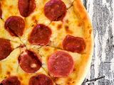 Salami Pizza