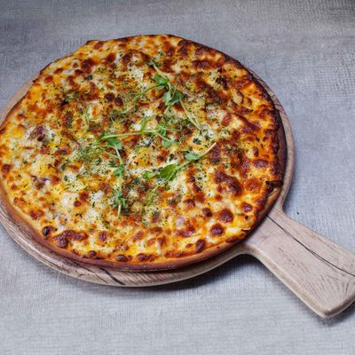 Seafood Island Pizza
