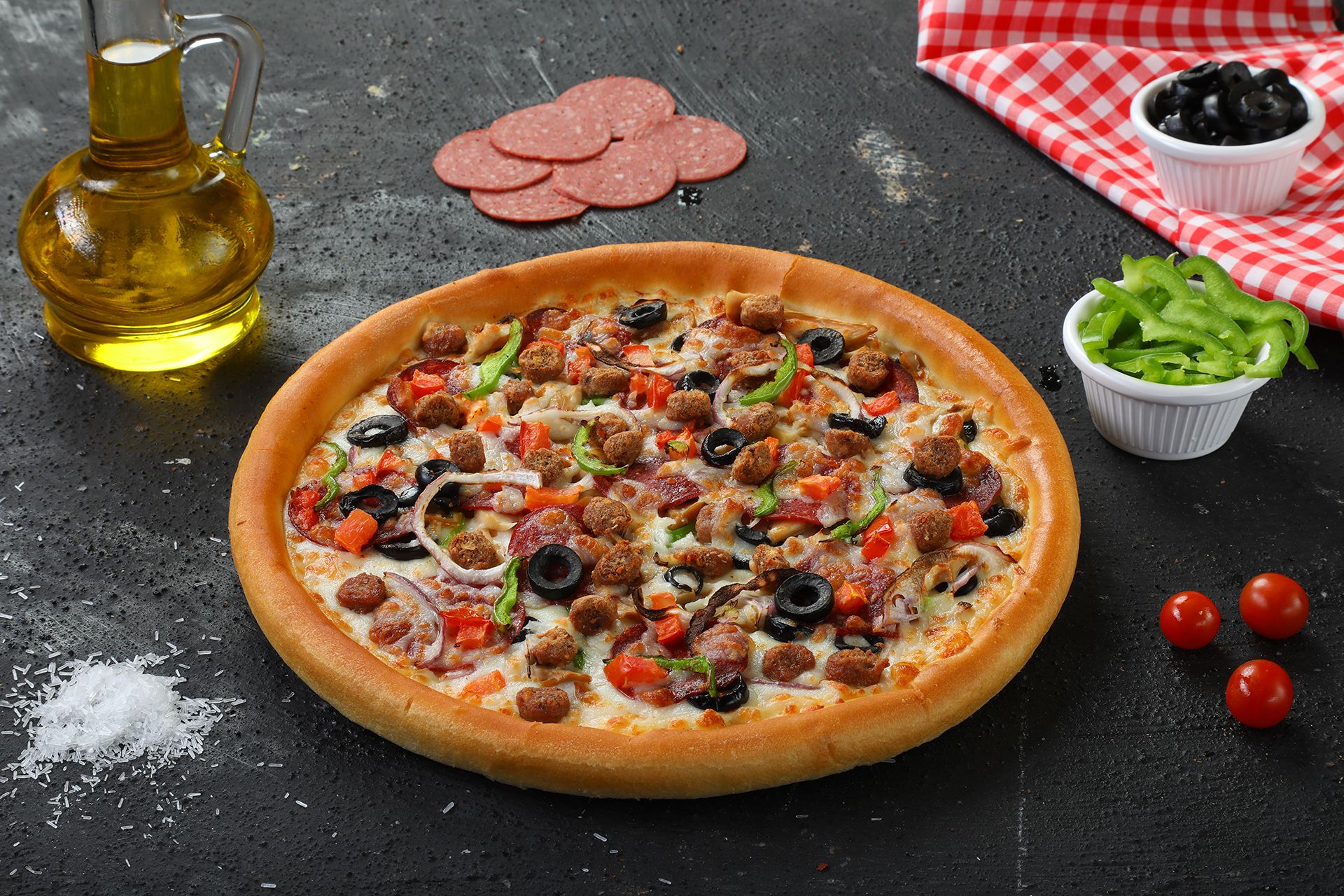 Medium Lavigne Pizza Offer - spicy