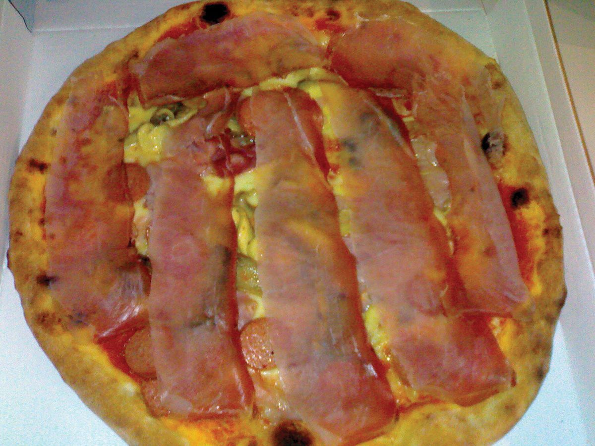 Pizza Tiroles