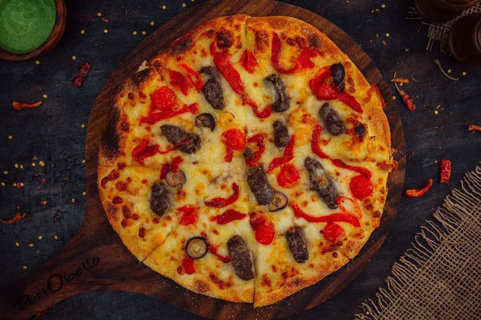 Alexandrian Sausage Oriental Pizza