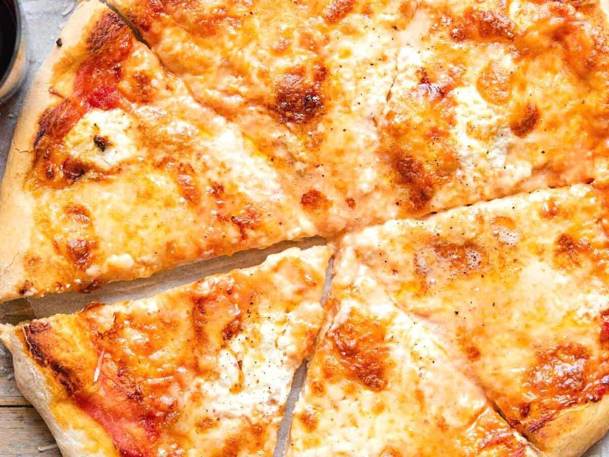 Quattro Formaggi Pizza