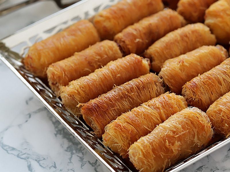 Kunafa cigar nuts tray