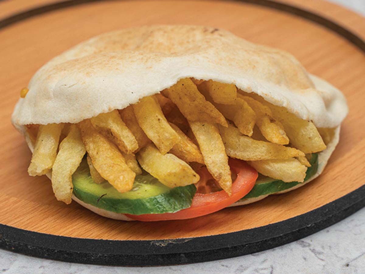 Potato Fingers With Ghannoug Sandwich