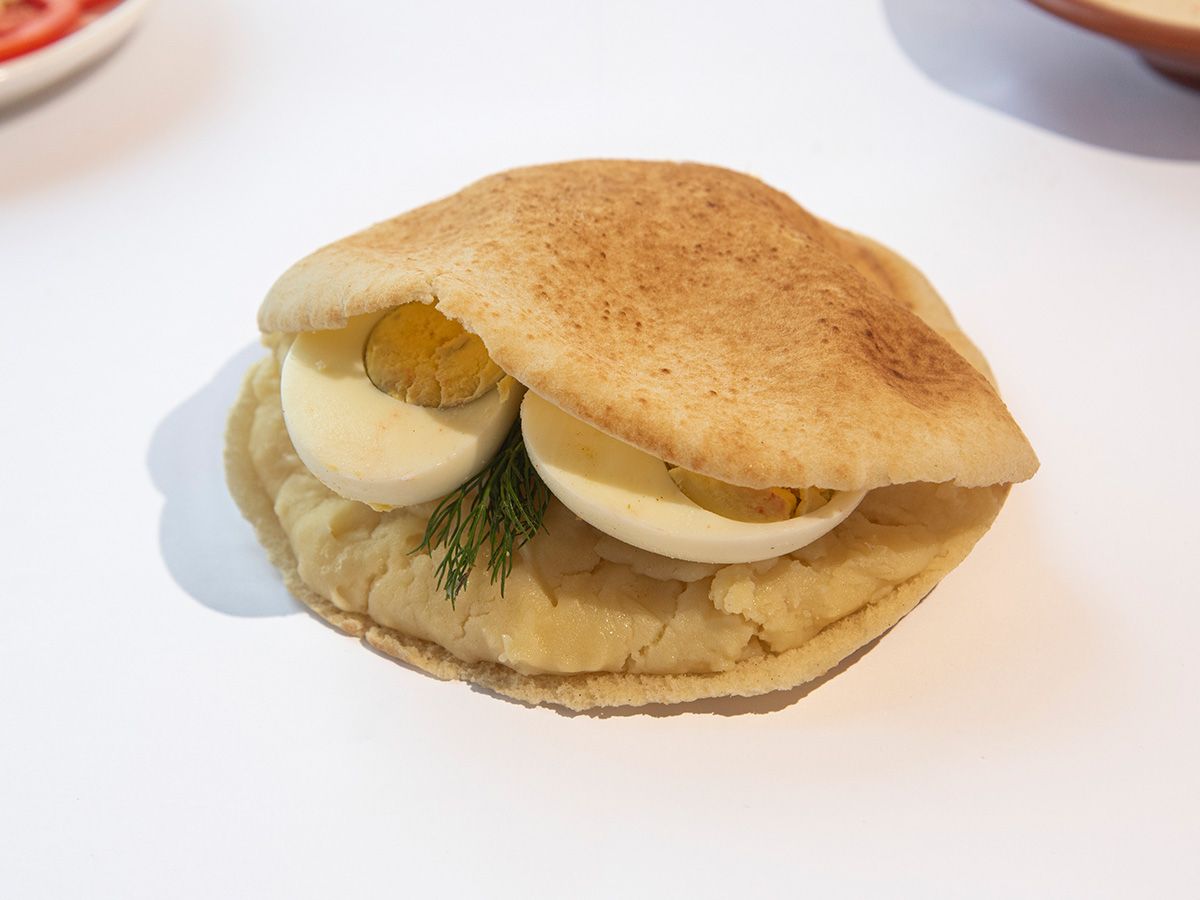 Mashed potatoes with boiled egg