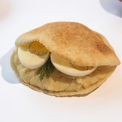 Mashed potatoes with boiled egg