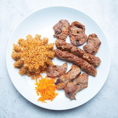 Quarter Of Kebab Meal And 2 Pieces Of Grilled Kofta