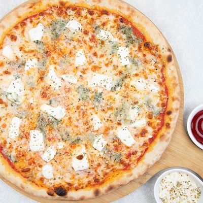 Quattro Formaggi Pizza