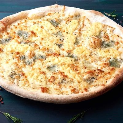 Quattro Formaggi Pizza