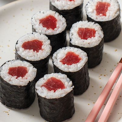 Red Tuna Maki Roll