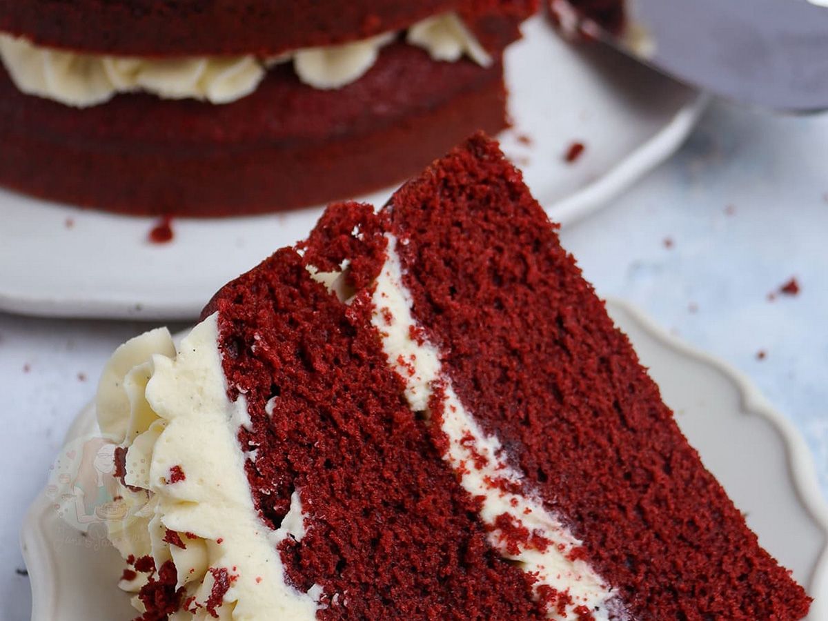 Red velvet gateau
