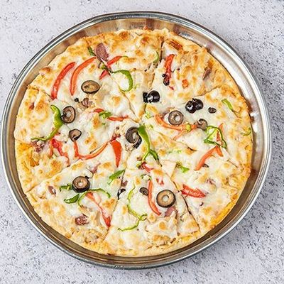 Regular vegetable pizza