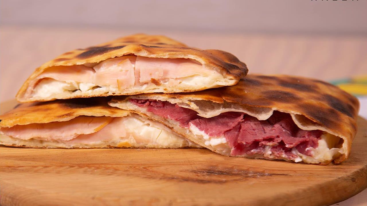 Roast Beef With Cheese Manoucheh