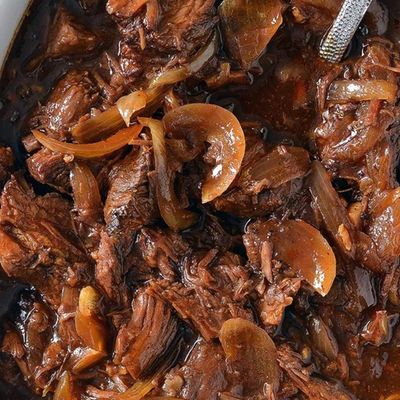 Roasted Meat with Onions