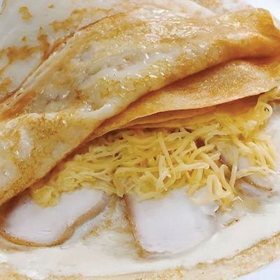 كريب جبنة رومي على جبنة موزاريلا