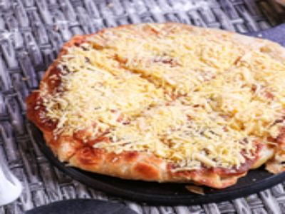 Roumi Cheese Oriental Pizza