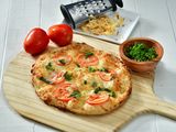 Oriental Roumi Cheese pizza