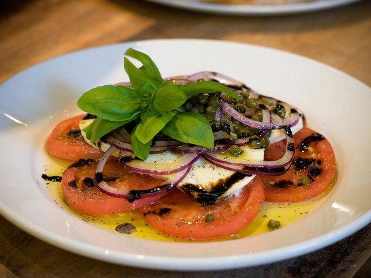 Tomatoes Salad