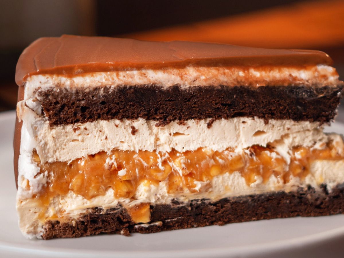 Snickers cake