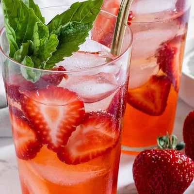 STRAWBERRY MOJITO