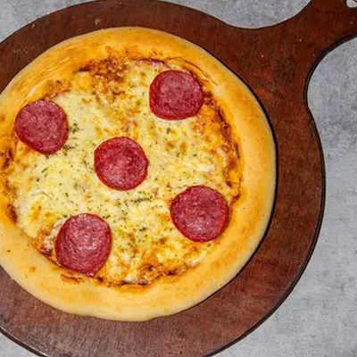 Salami Pizza