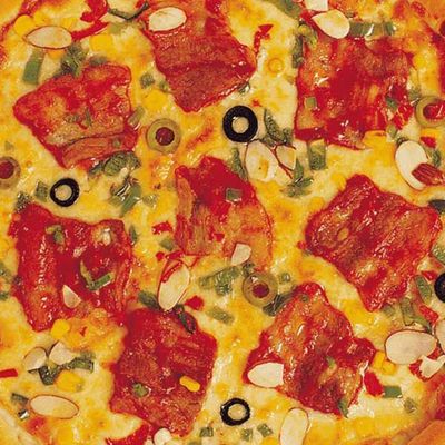 Salami Pizza