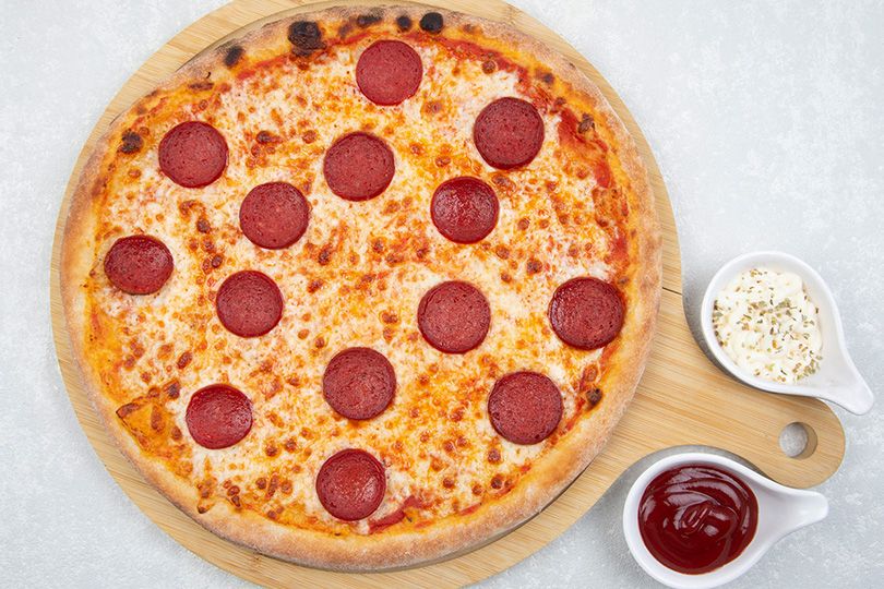 Salami Pizza