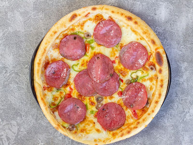 Salami Pizza