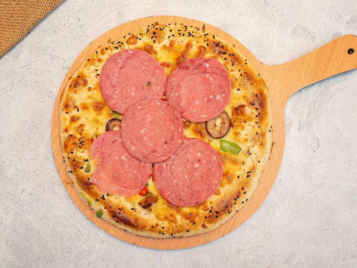 Salami Stuffed Crust Pizza