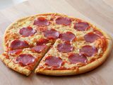 Salami Pizza