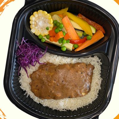 Salmon fillet meal with garlic sauce