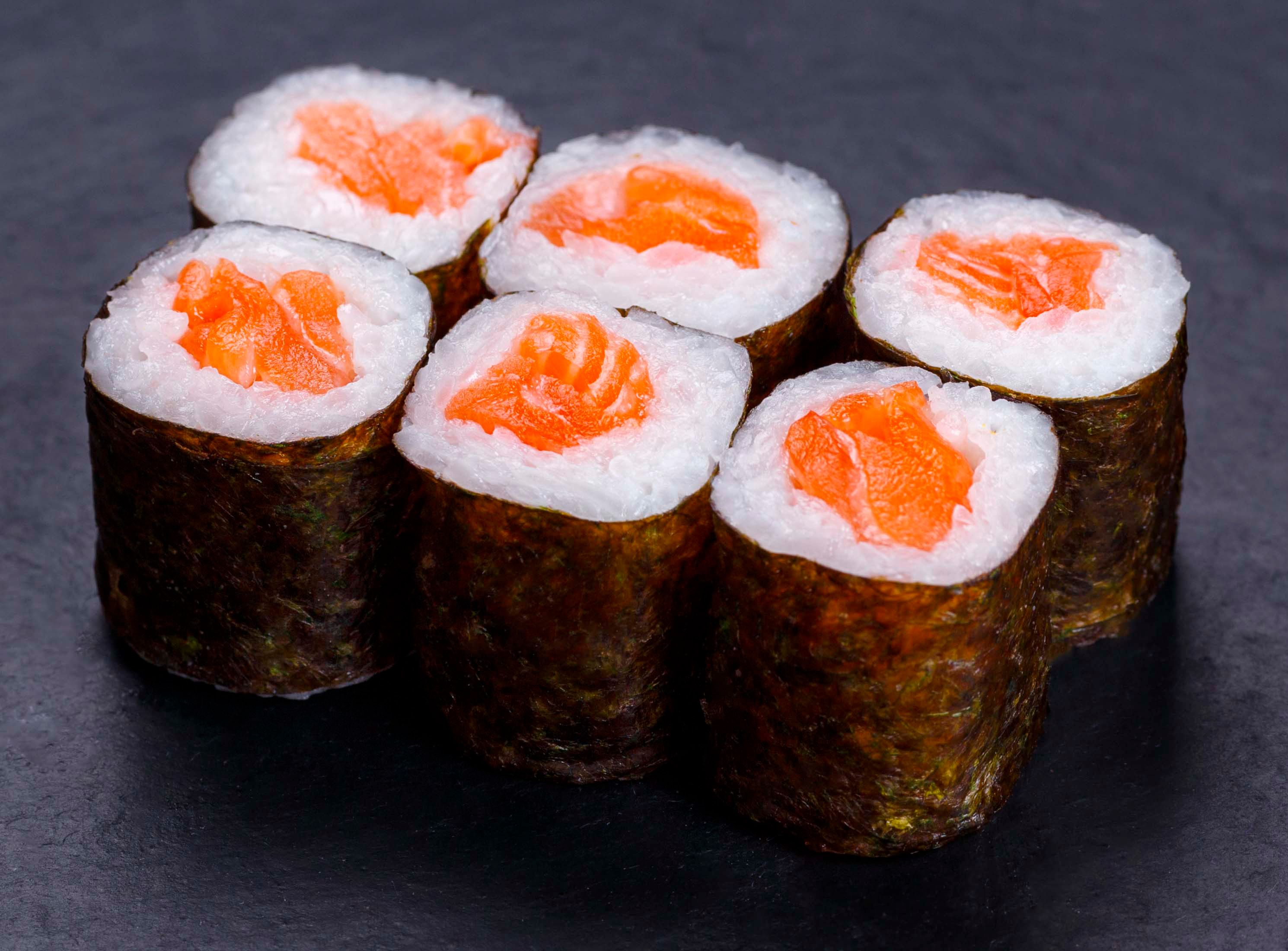 Salmon Maki