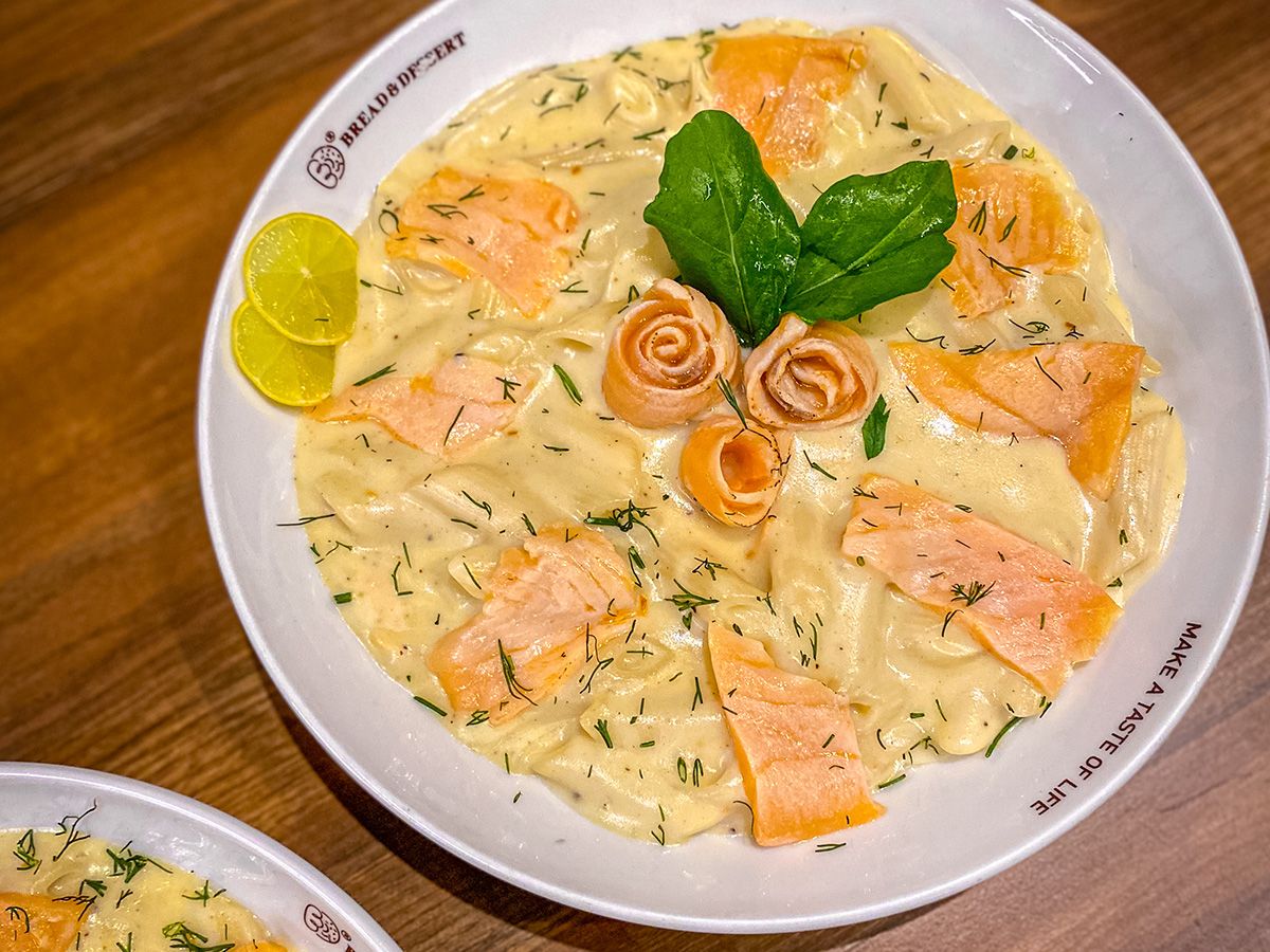 Salmon pasta