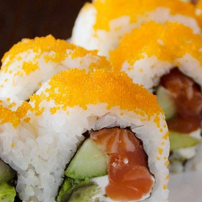 Salmon Tempura Mono Maki