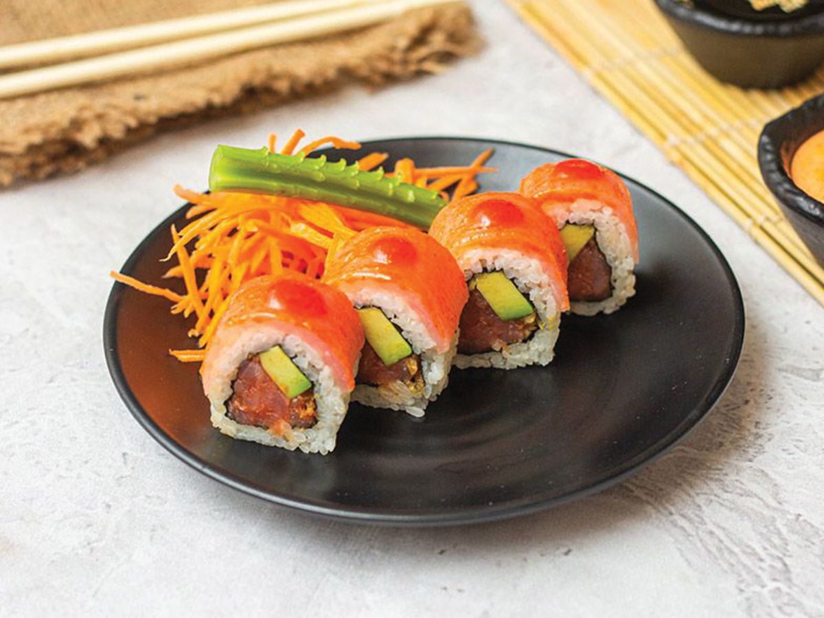 Salmon color roll
