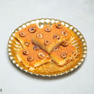 Basbousa Hazelnut