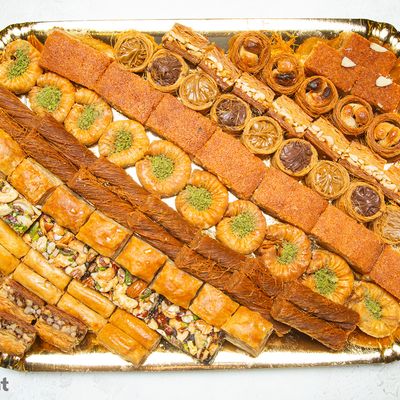 One and a Half Kg Platter