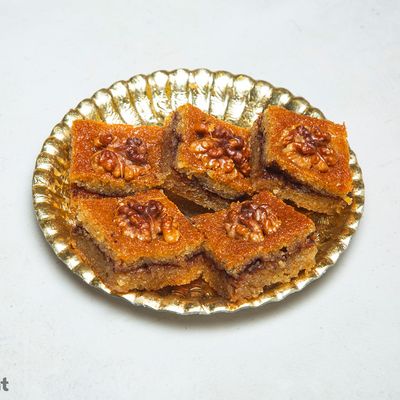 Haresa Walnut and Cinnamon