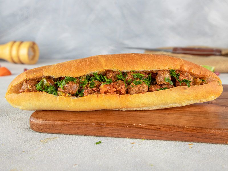 grill sausage sandwich