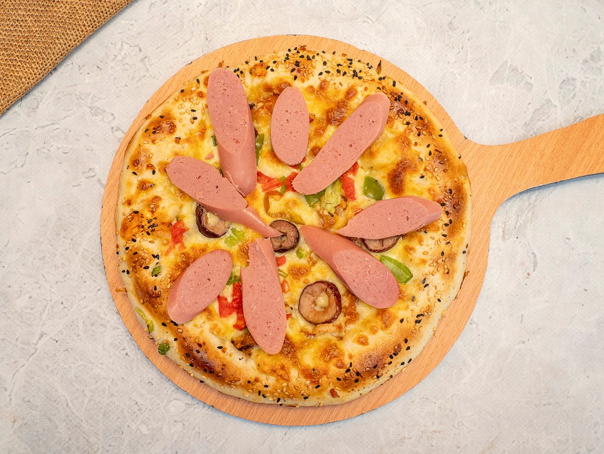 Hot Dog Stuffed Crust Pizza