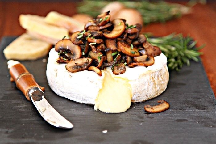 Baked Brie and Mushroom
