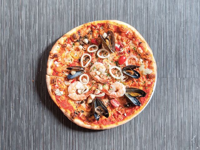 Seafood Pizza