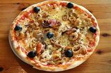 Seafood Pizza